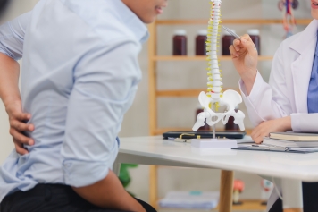 Come curare le rachialgie a Modena? Fattori scatenanti e soluzioni terapeutiche